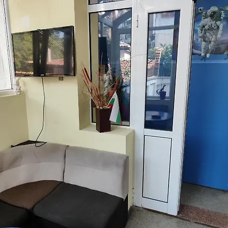 Auberge de jeunesse лидер хаус