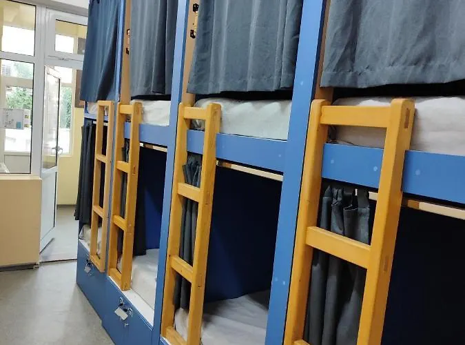 лидер хаус Hostel