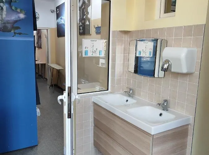 лидер хаус * 瓦爾納