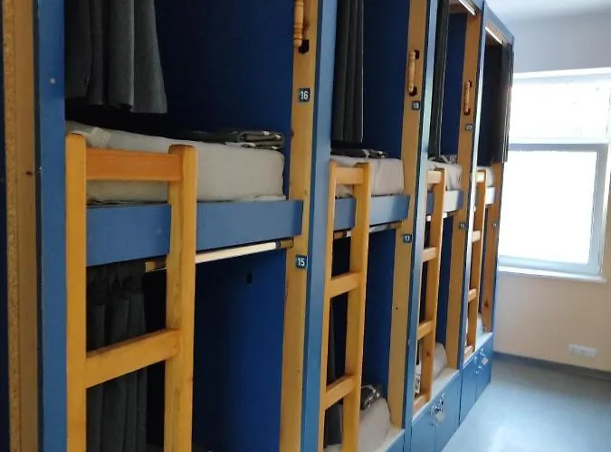 лидер хаус 瓦爾納